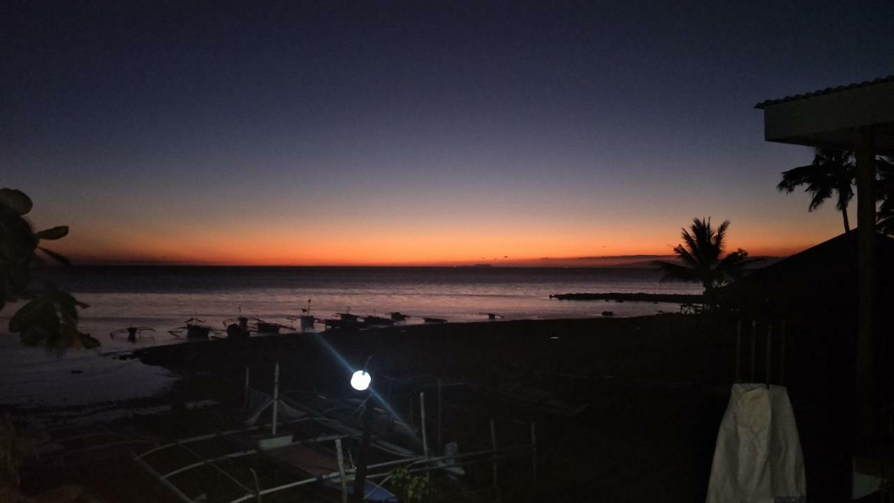 Kobe's Beachfront Haven * Siquijor